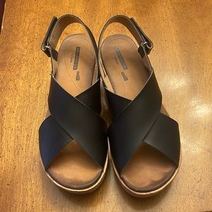 Clarks Size 8 Black Wedges